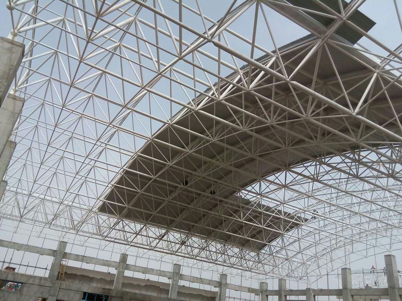 河北青岛一汽网架